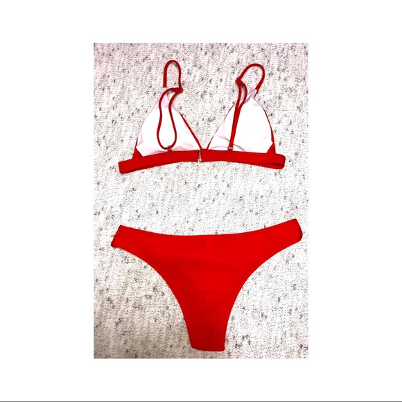 ＲＥＤ ＢＩＫＩＮＩ - Picture 2 of 5